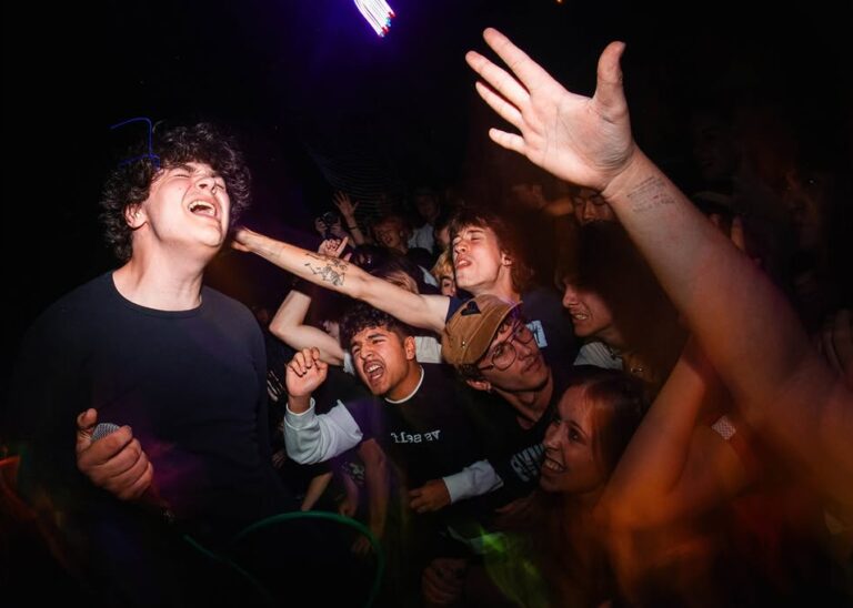 A Deep Dive Into The 2025 2nd Wave Emo Revival, Ft. Talks With ...